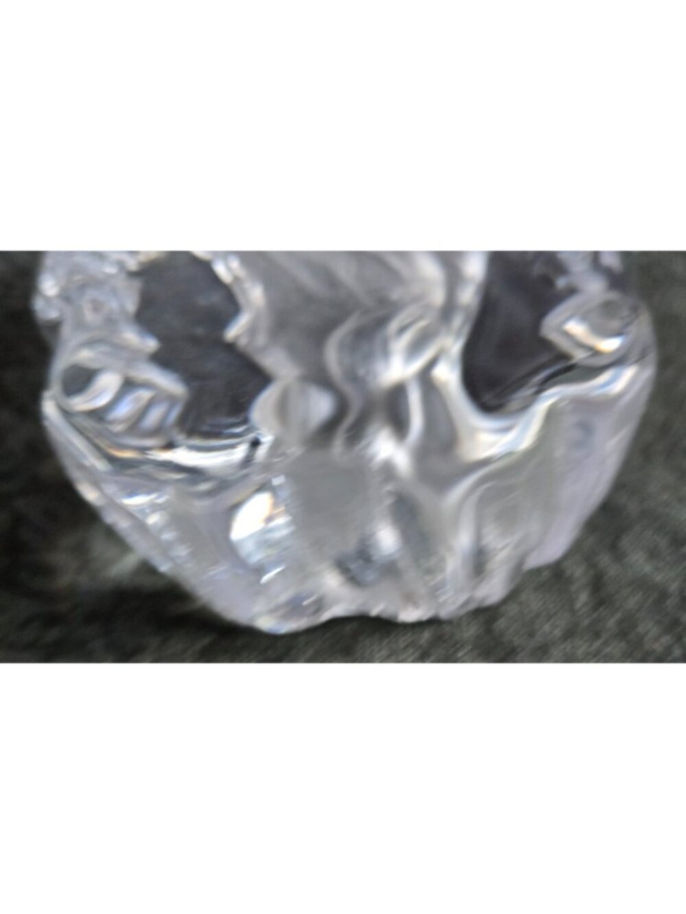 Heavy Crystal Glass Intaglio Horse Head Paperweight 4 inches Tall - Picture 6 of 9